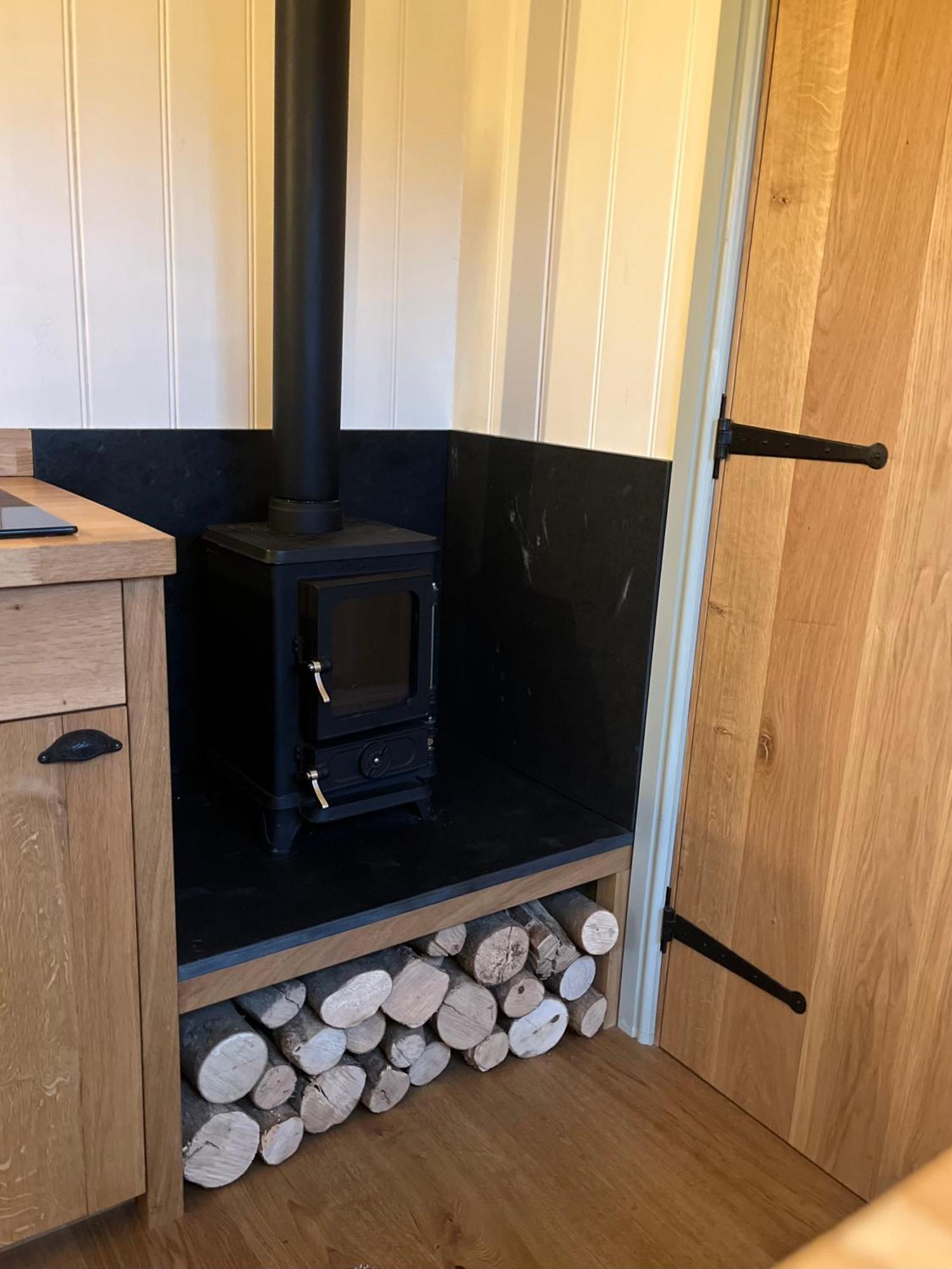 The Deer Hut Apartment Burpham Luaran gambar